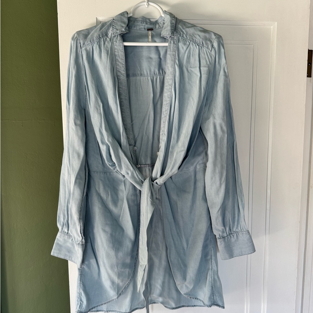 NWOT Chambray Tie-Front Long Sleeve Top